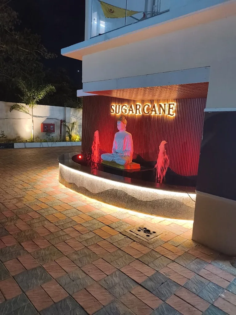 Sugarcane Apartments — entrance